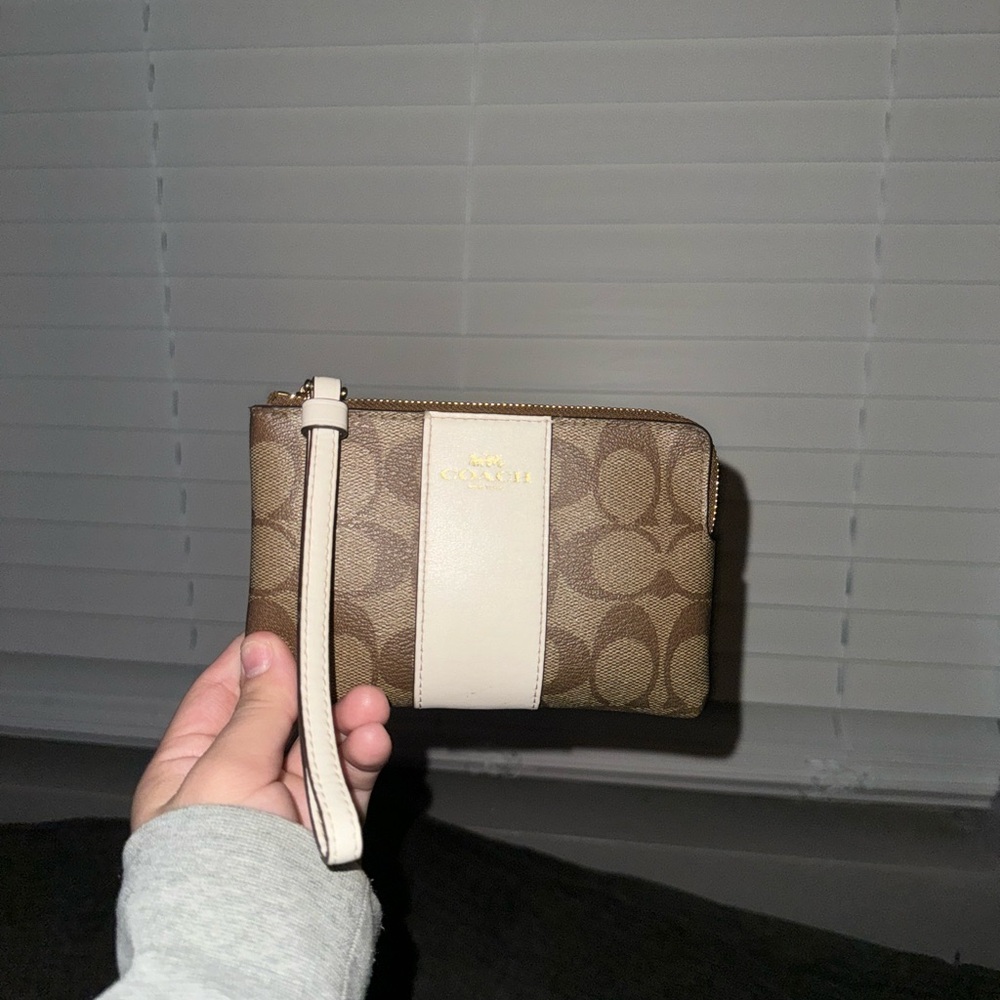 Wrist wallet